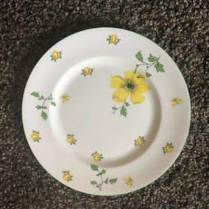 Royal Victoria Bone China Luncheon Salad Plate F‎